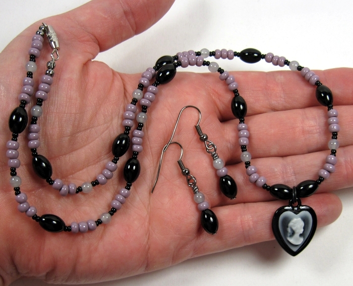 Black, Grey and 
Purple beaded Cameo necklace and earring set